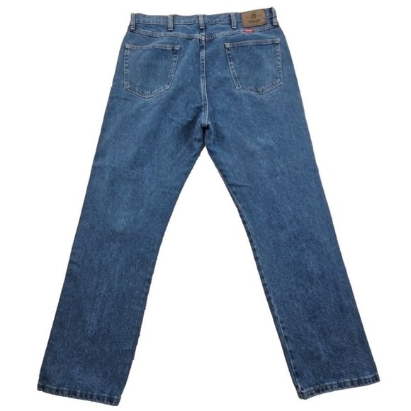Wrangler Jeans Men's 38x32 Regular Fit Straight Leg Medium Wash 965T1DS EUC - Picture 2 of 16